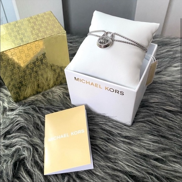 NWT authentic MK silver tone bracelet - Picture 4 of 5